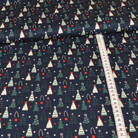 1 morceau de tissu de coton de 0,90m - motif sapins de Noël sur fond bleu marine
